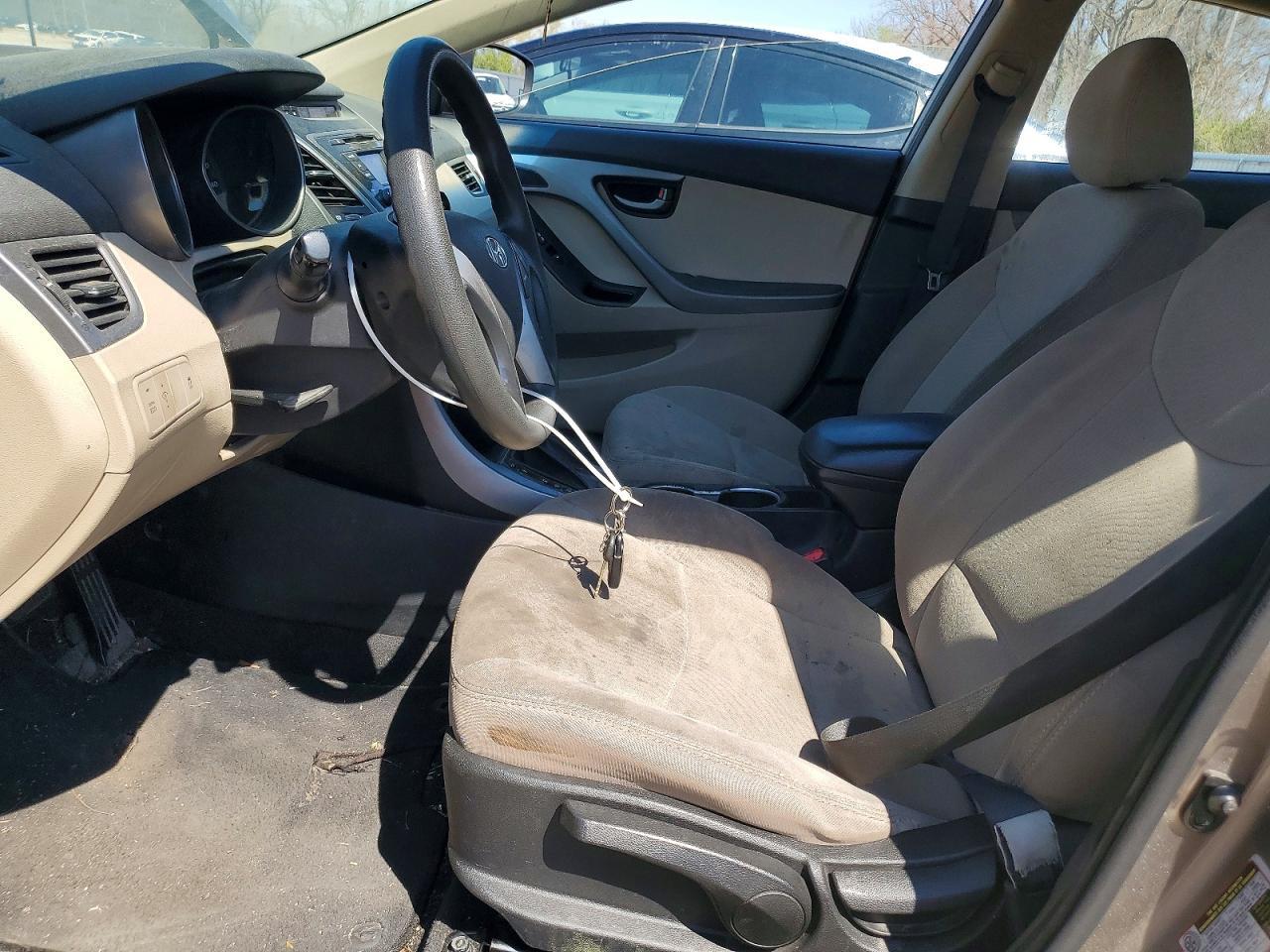 2016 Hyundai Elantra Se - Фото 7