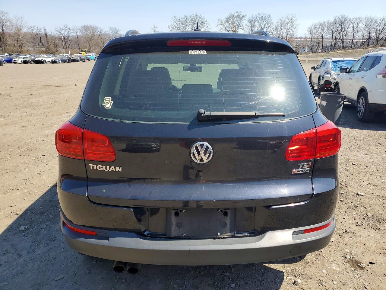 2016 Volkswagen Tiguan - Image 6