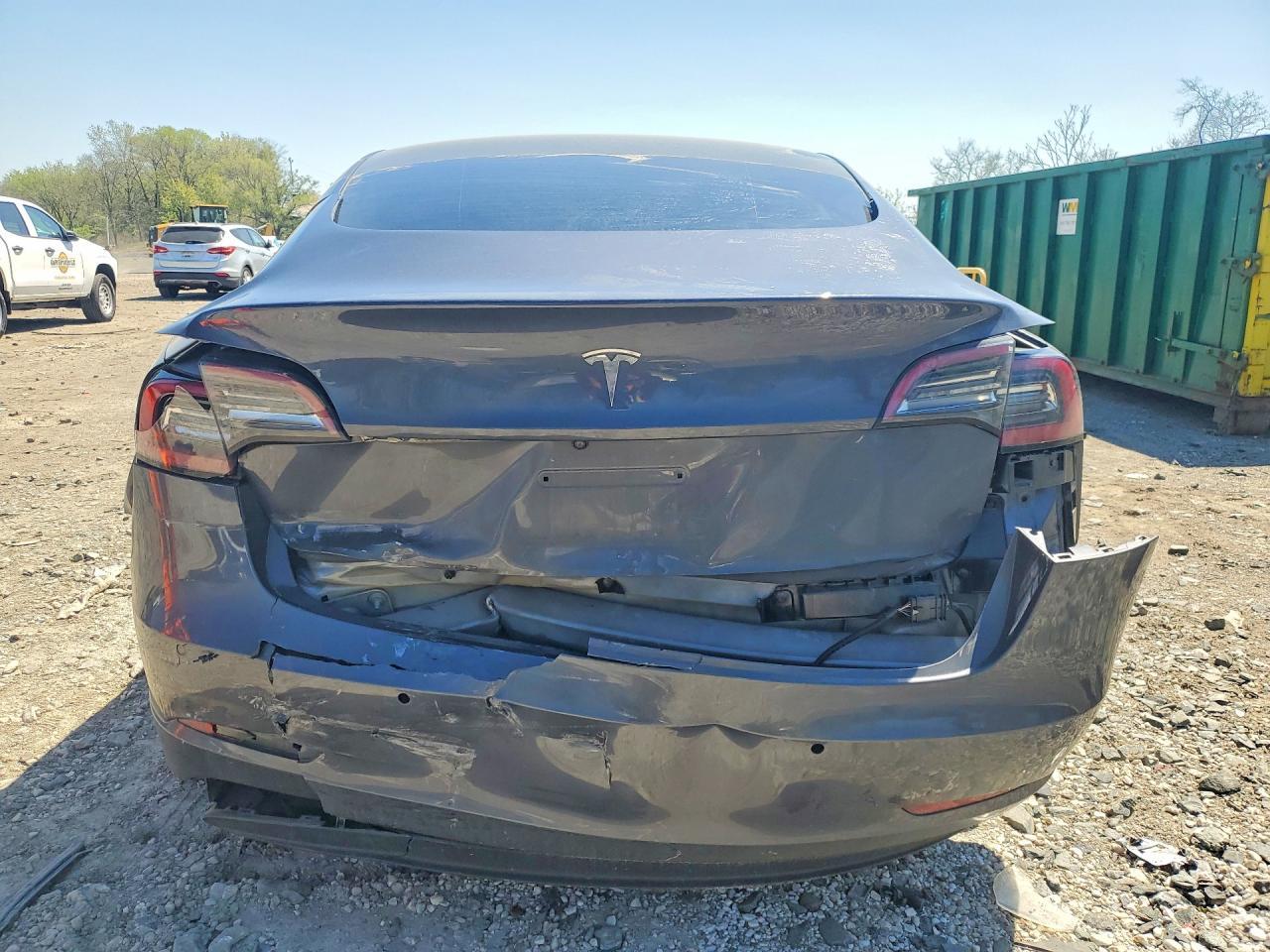2022 Tesla Model 3 - Фото 6