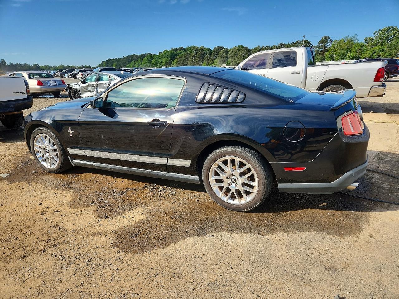 2012 Ford Mustang - Image 2