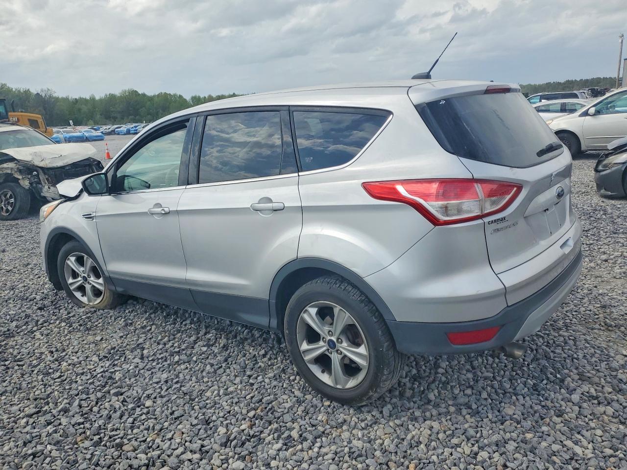 2015 Ford Escape Se - Фото 2