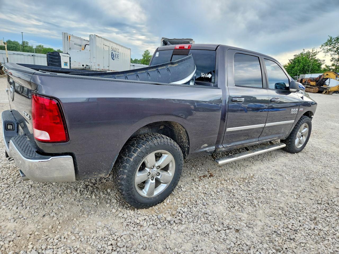 2015 Ram 1500 Slt - Image 3