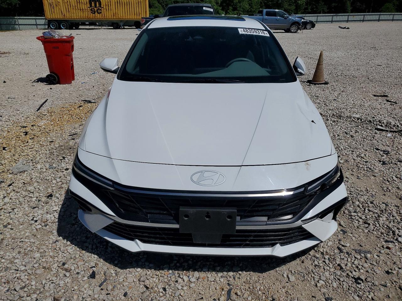 2024 Hyundai Elantra Sel - Image 5