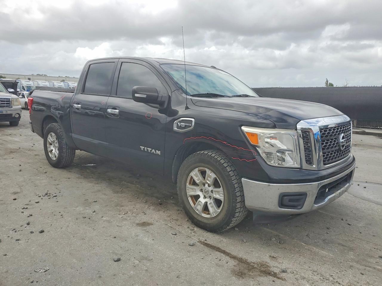 2017 Nissan Titan S - Фото 4