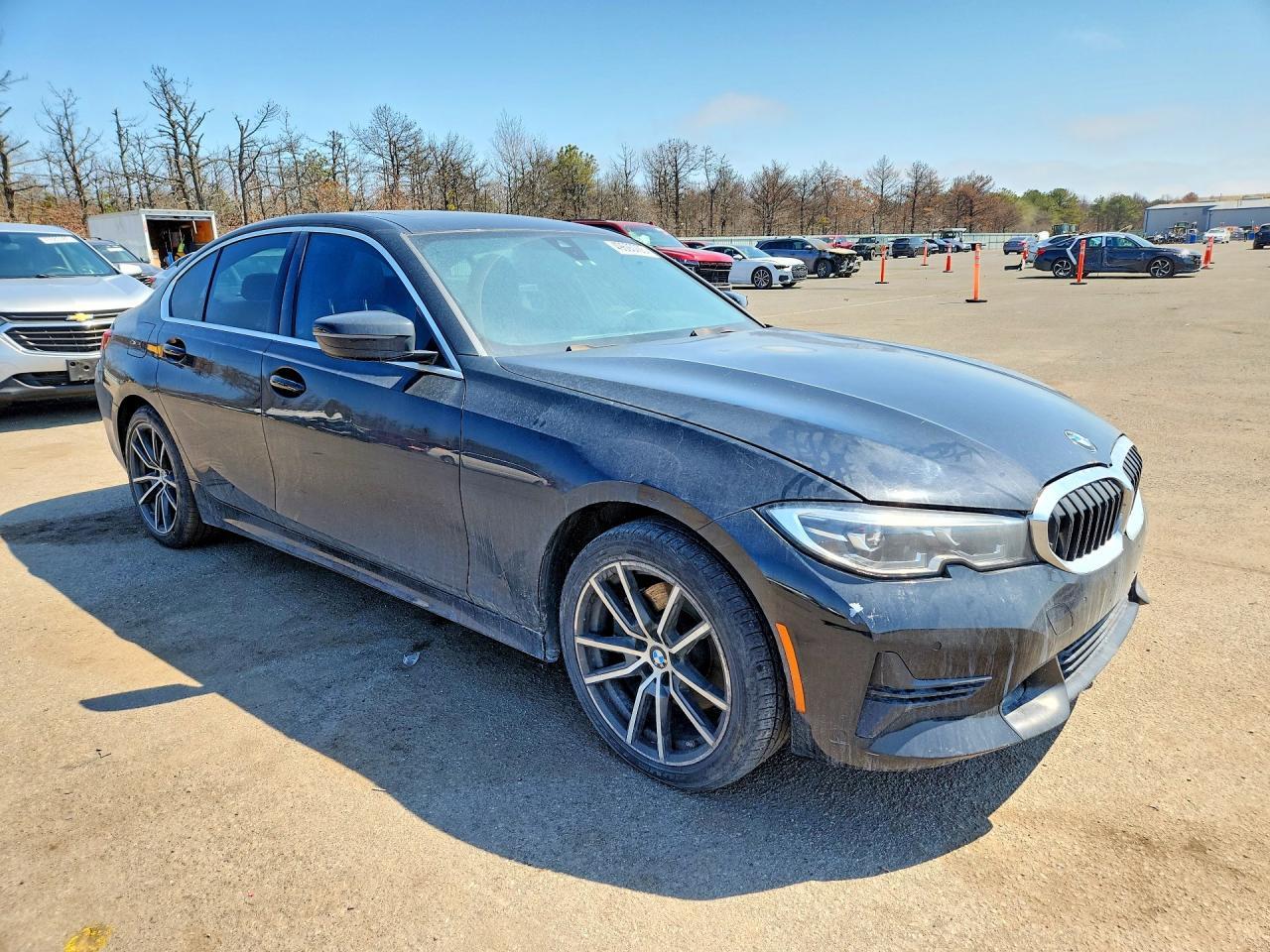 2020 BMW 330Xi - Image 4
