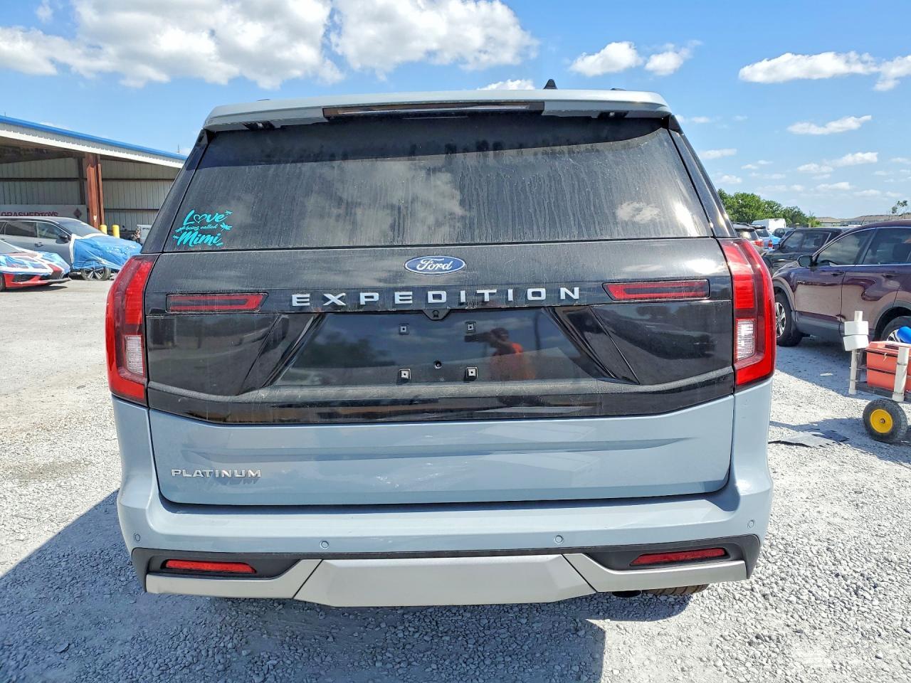 2025 Ford Expedition Platinum - Image 6