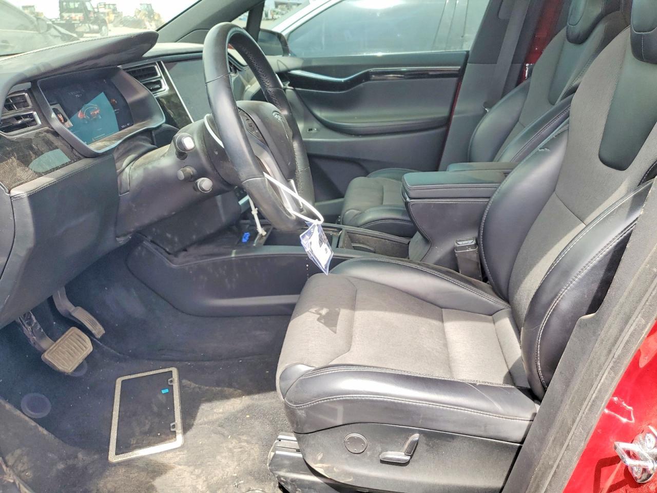 2017 Tesla Model X - Image 7