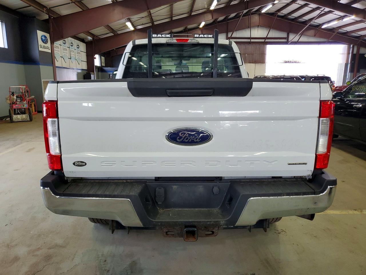 2017 Ford F350 Super Duty - Фото 6