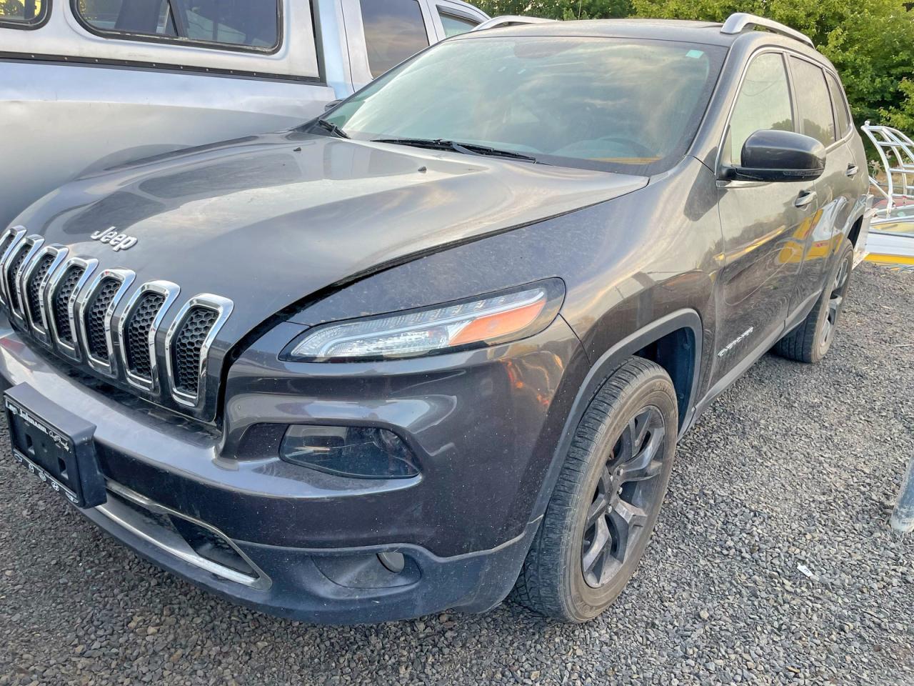 2017 Jeep Cherokee Latitude - Image 2