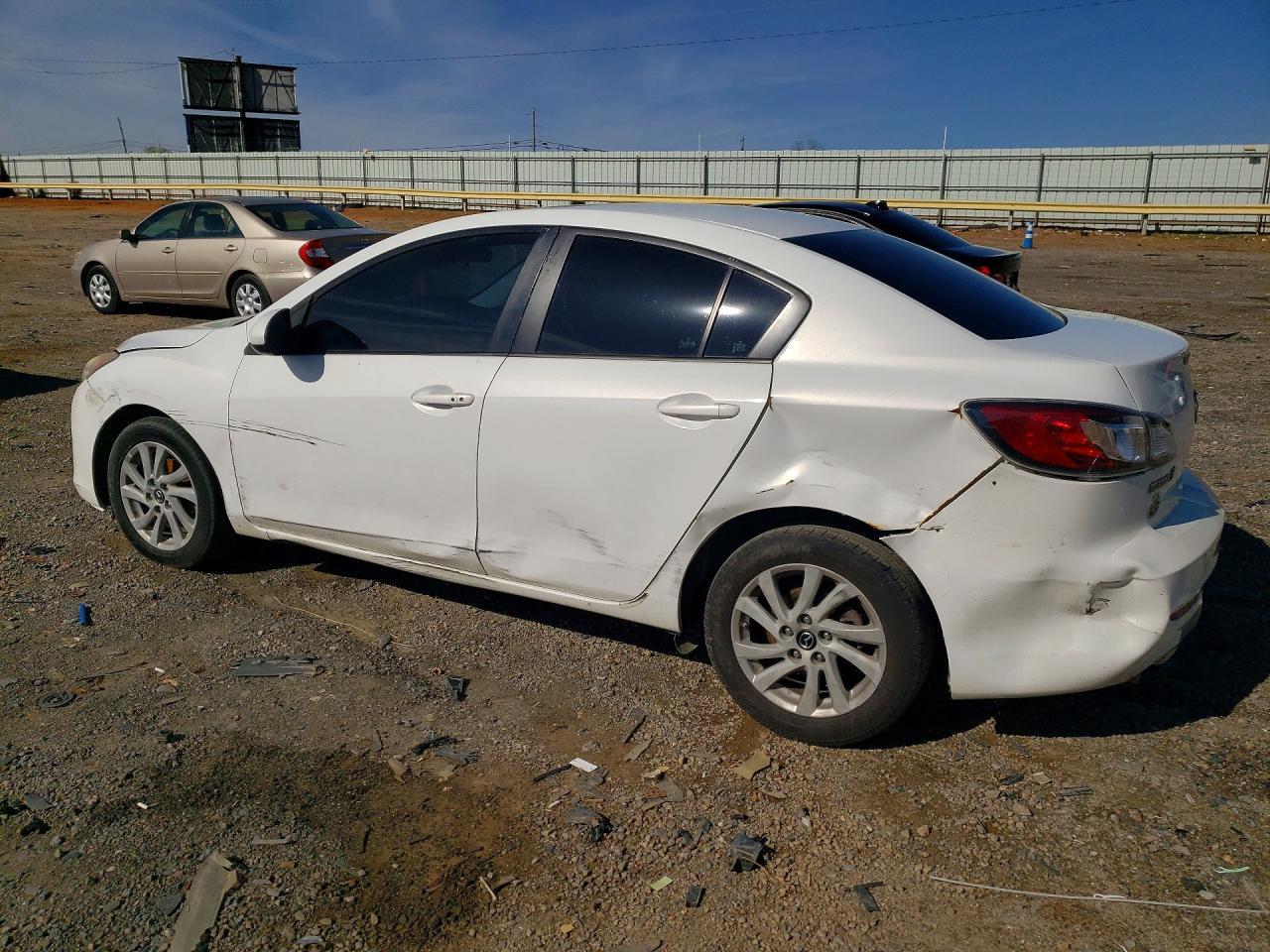 2013 Mazda 3 I - Фото 2