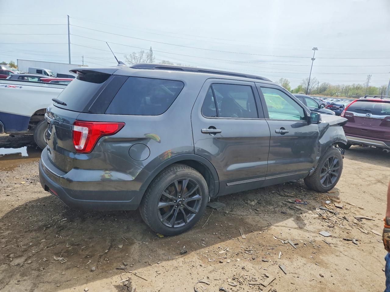 2018 Ford Explorer Xlt - Image 3