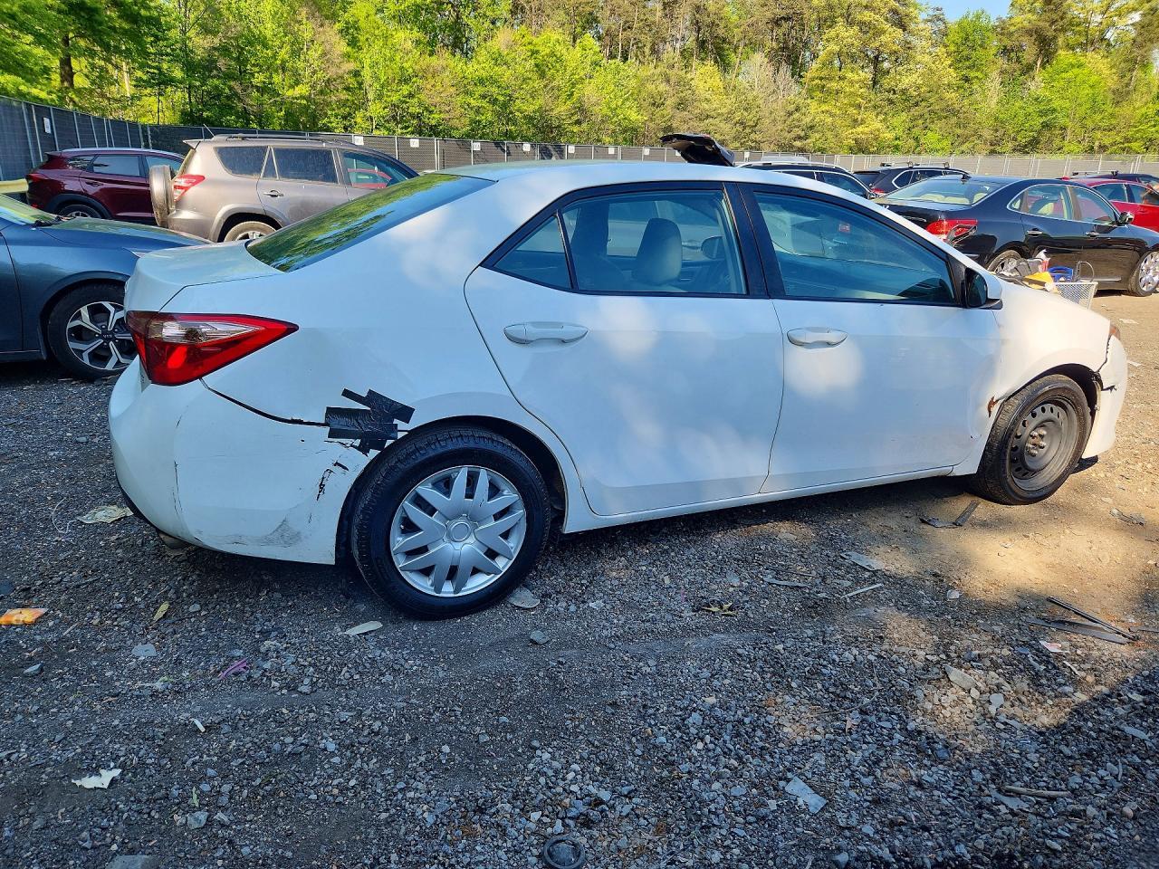 2017 Toyota Corolla Le - Фото 3