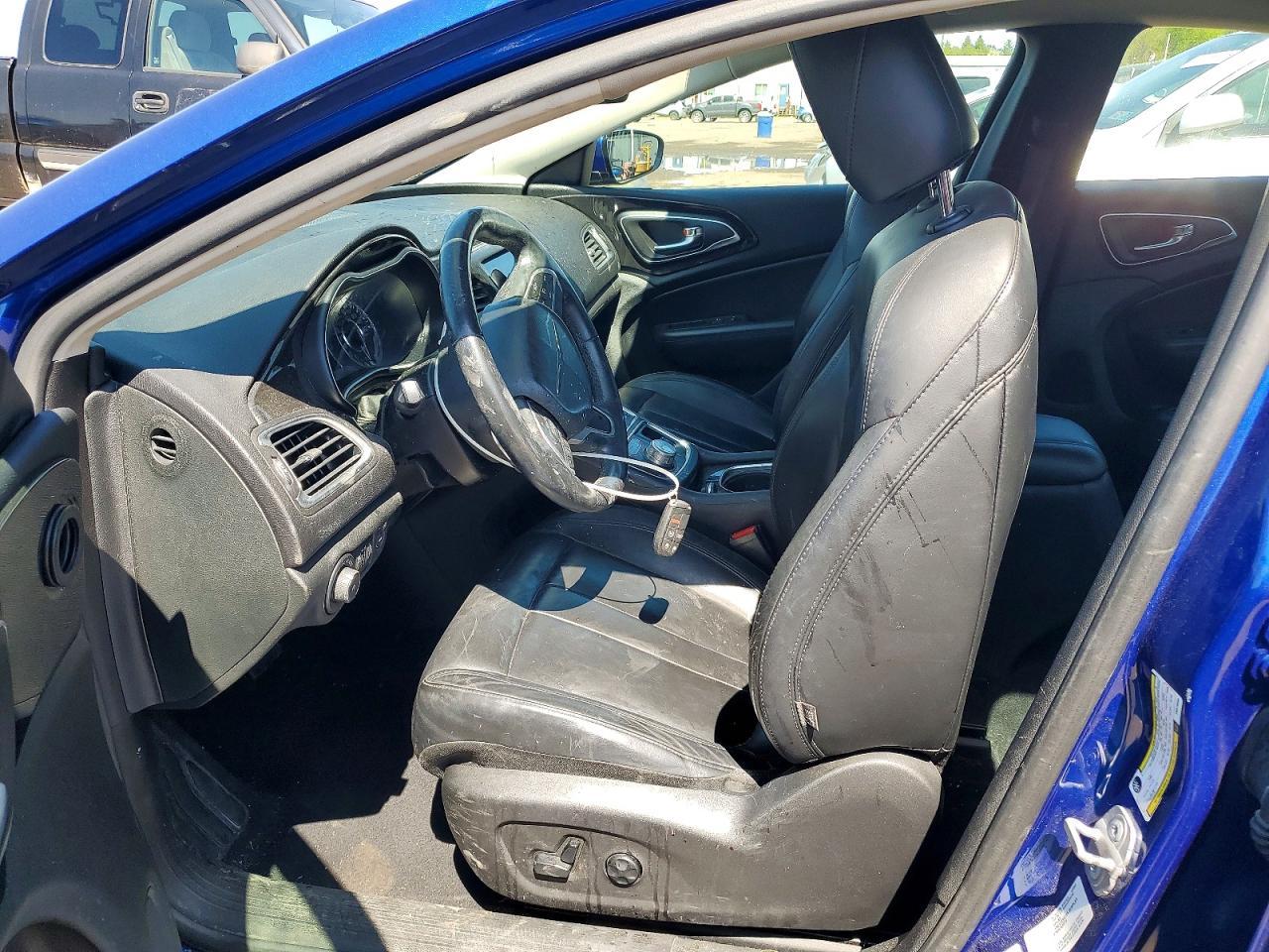 2015 Chrysler 200 C - Image 7