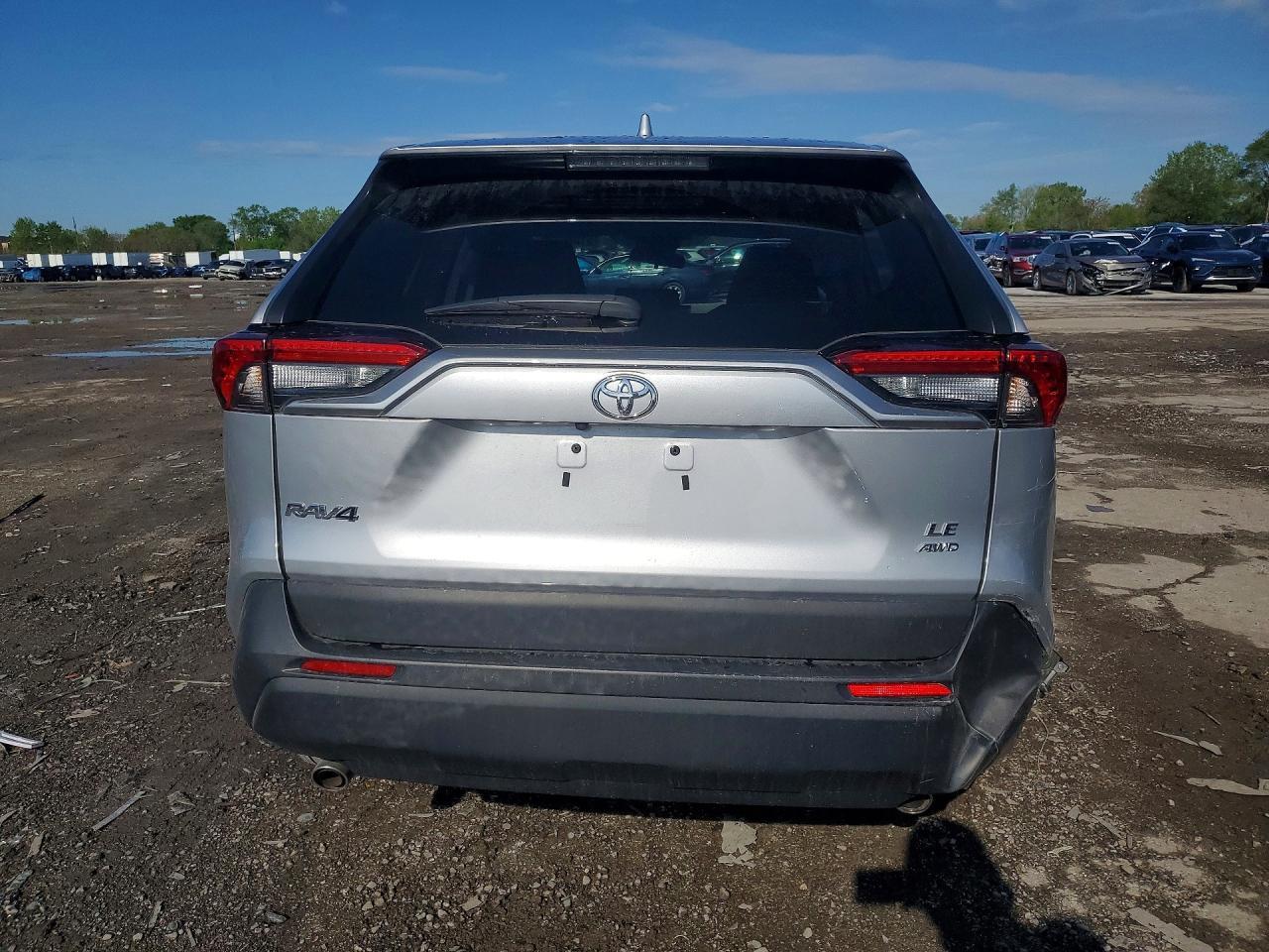 2024 Toyota Rav4 Le - Image 6