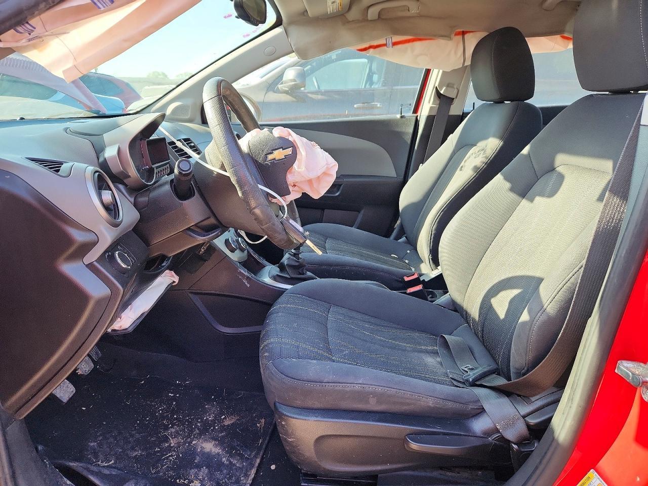 2016 Chevrolet Sonic Lt - Фото 7