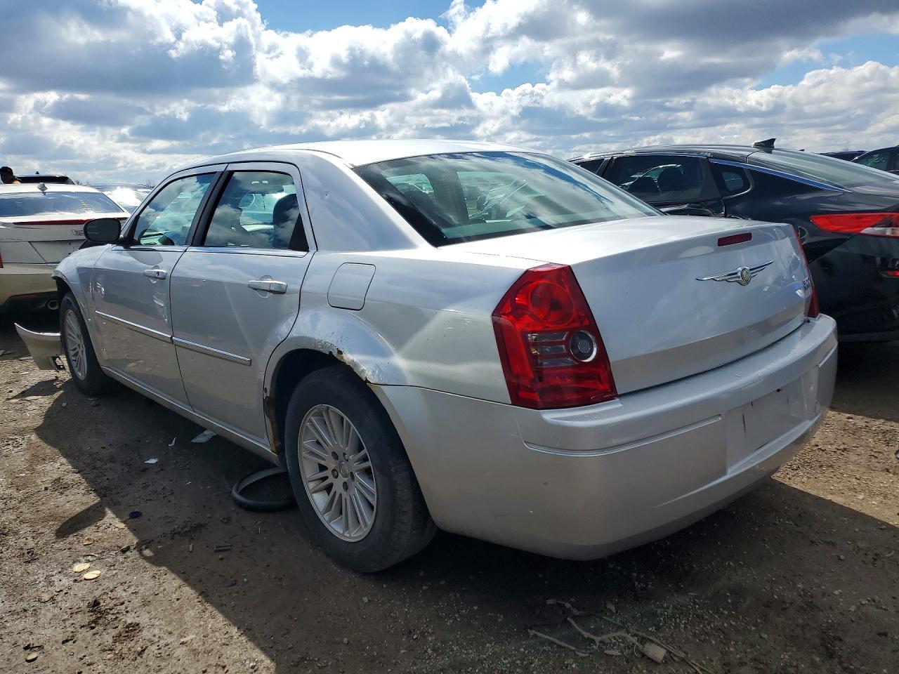2009 Chrysler 300 Lx - Фото 2