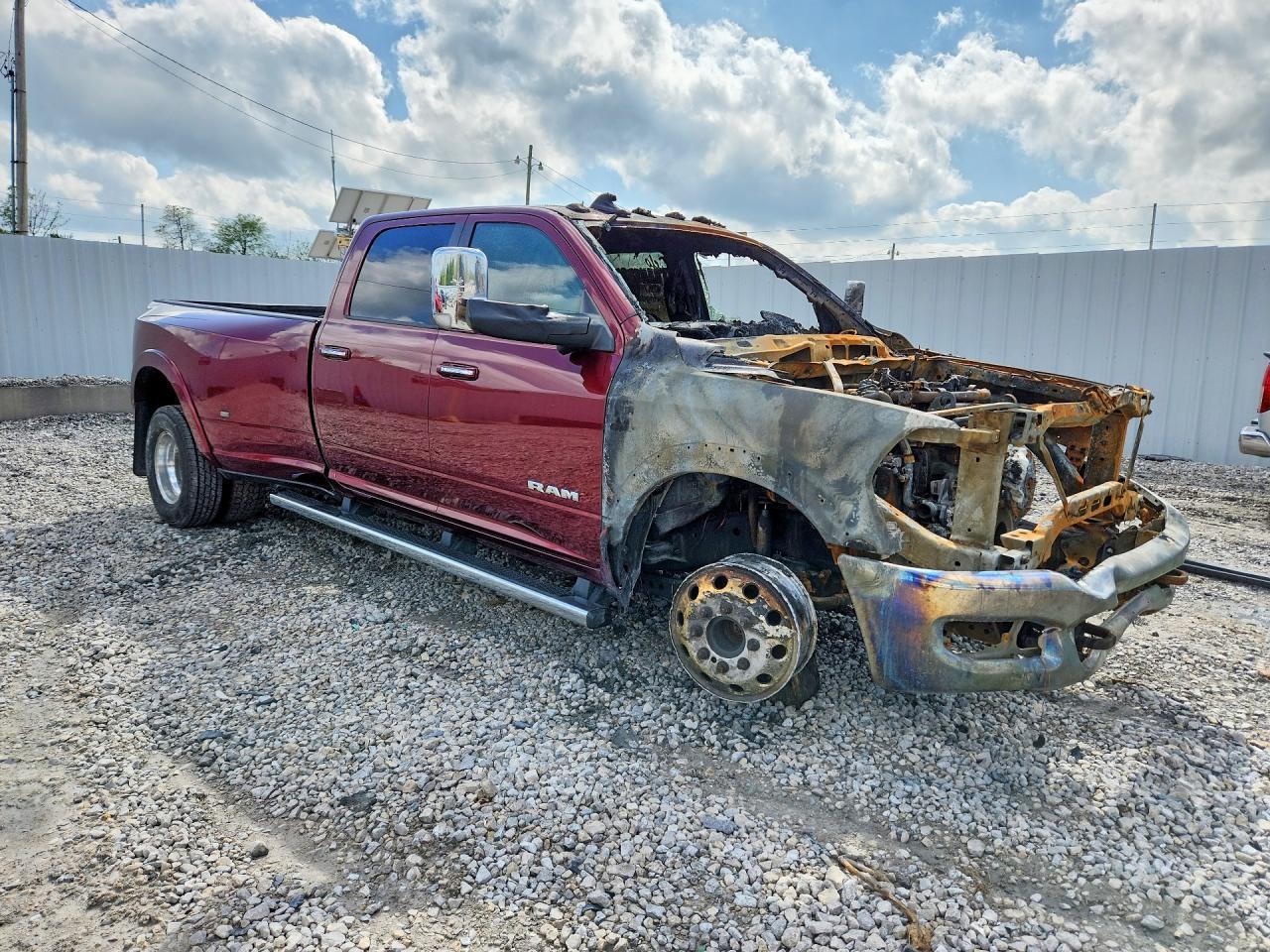 2019 Ram 3500 Laramie - Фото 4