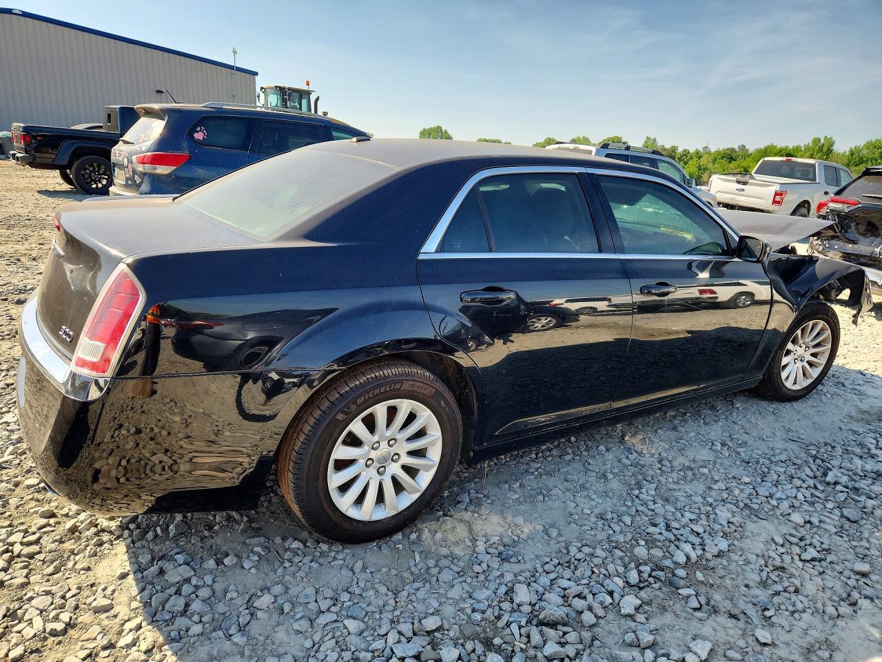2014 Chrysler 300 - Фото 3