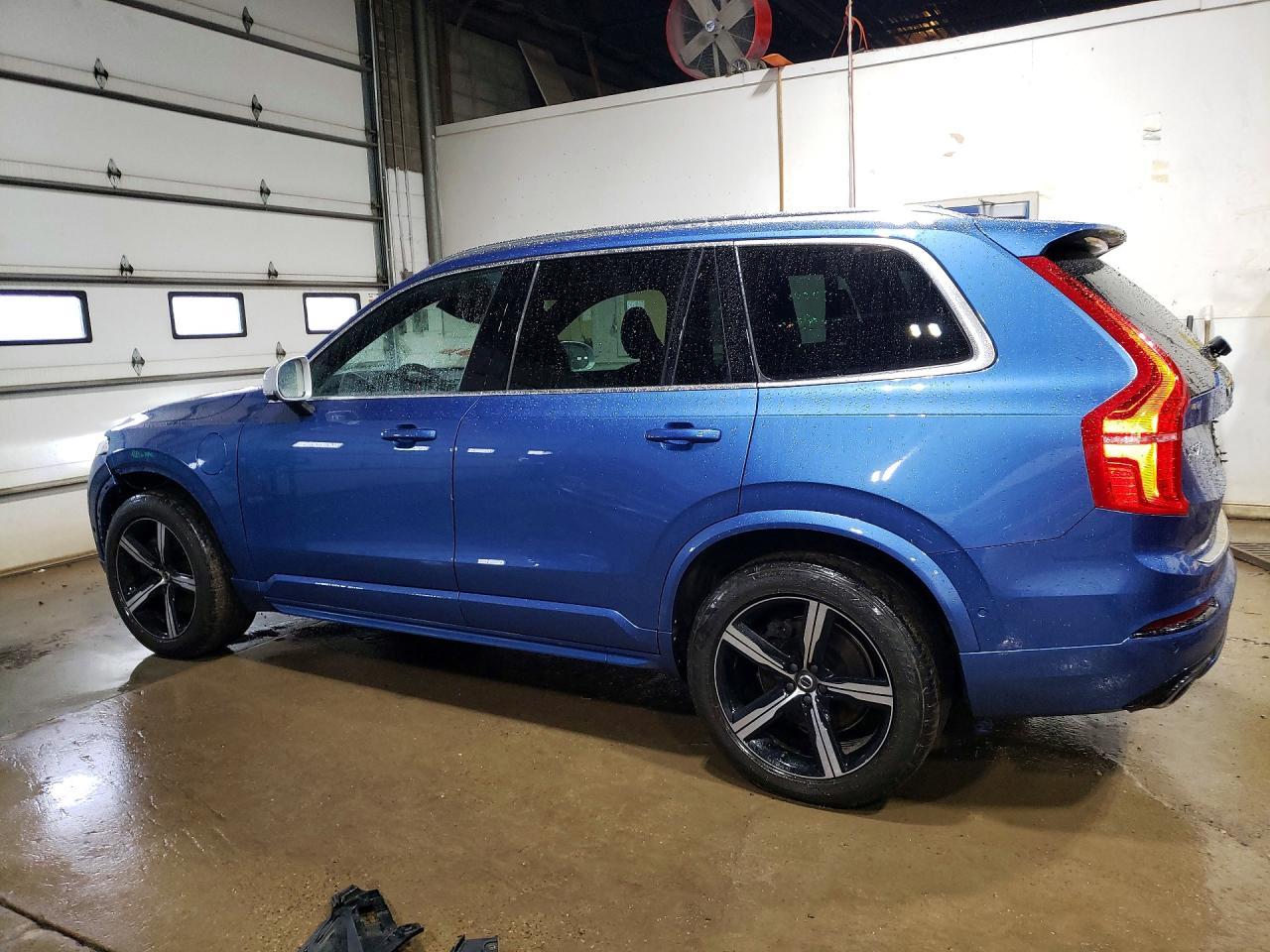 2017 Volvo Xc90 T8 - Фото 2