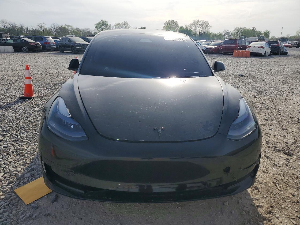 2023 Tesla Model 3 - Фото 5