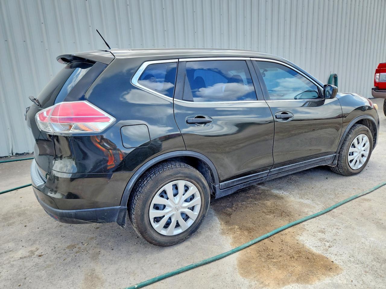 2016 Nissan Rogue S - Фото 3