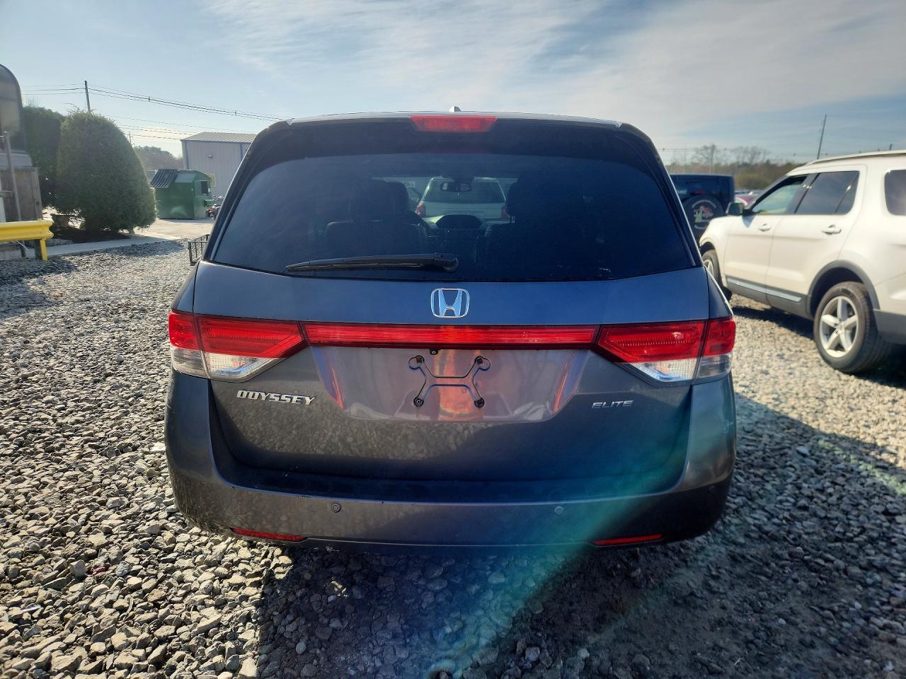 2014 Honda Odyssey Touring - Image 6