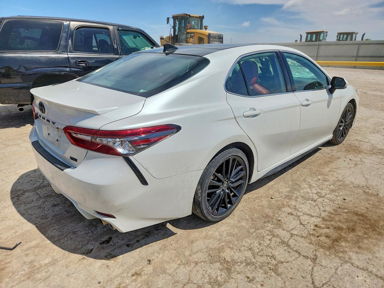 2022 Toyota Camry Xse - Фото 3