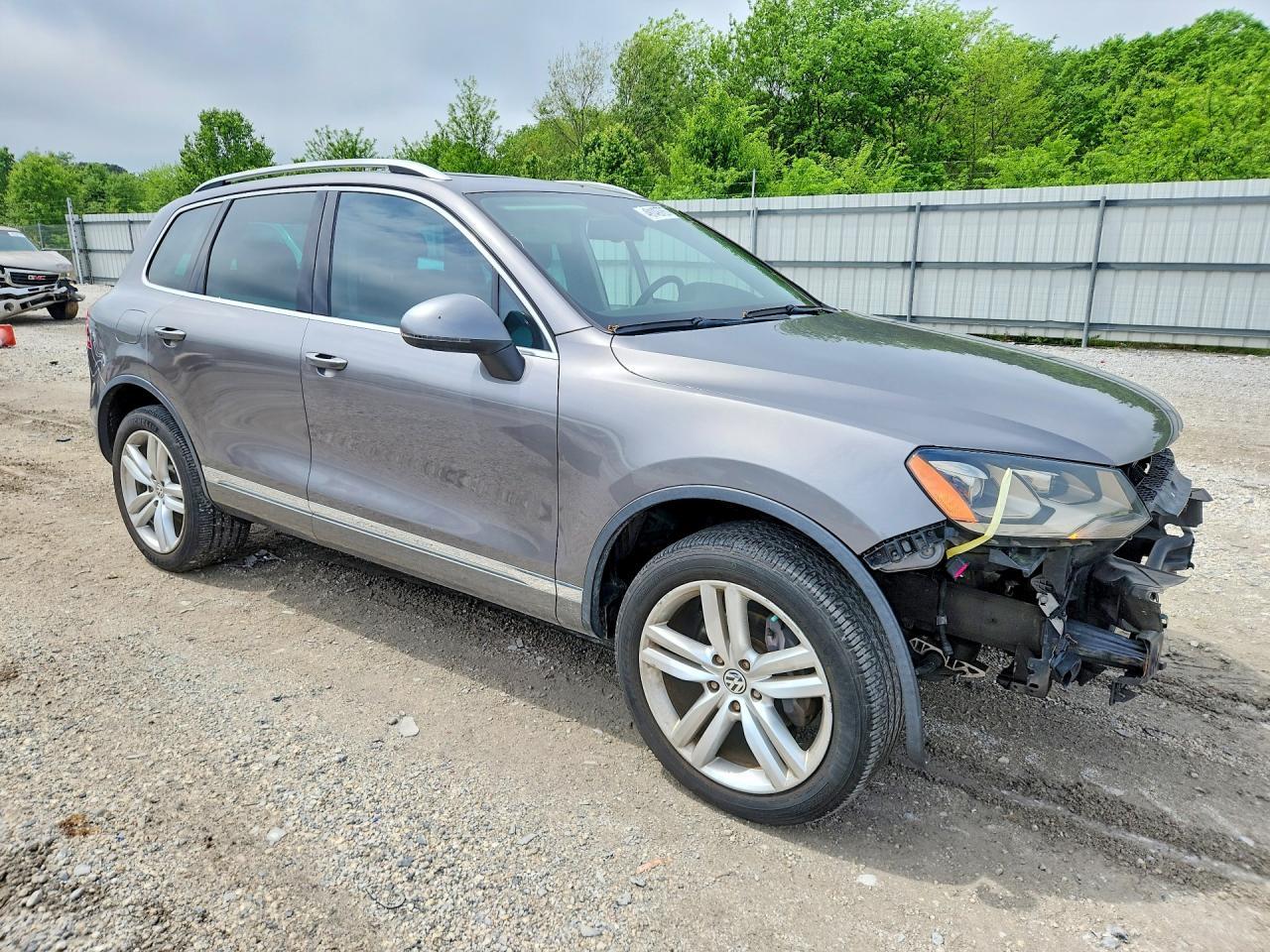 2011 Volkswagen Touareg - Фото 4