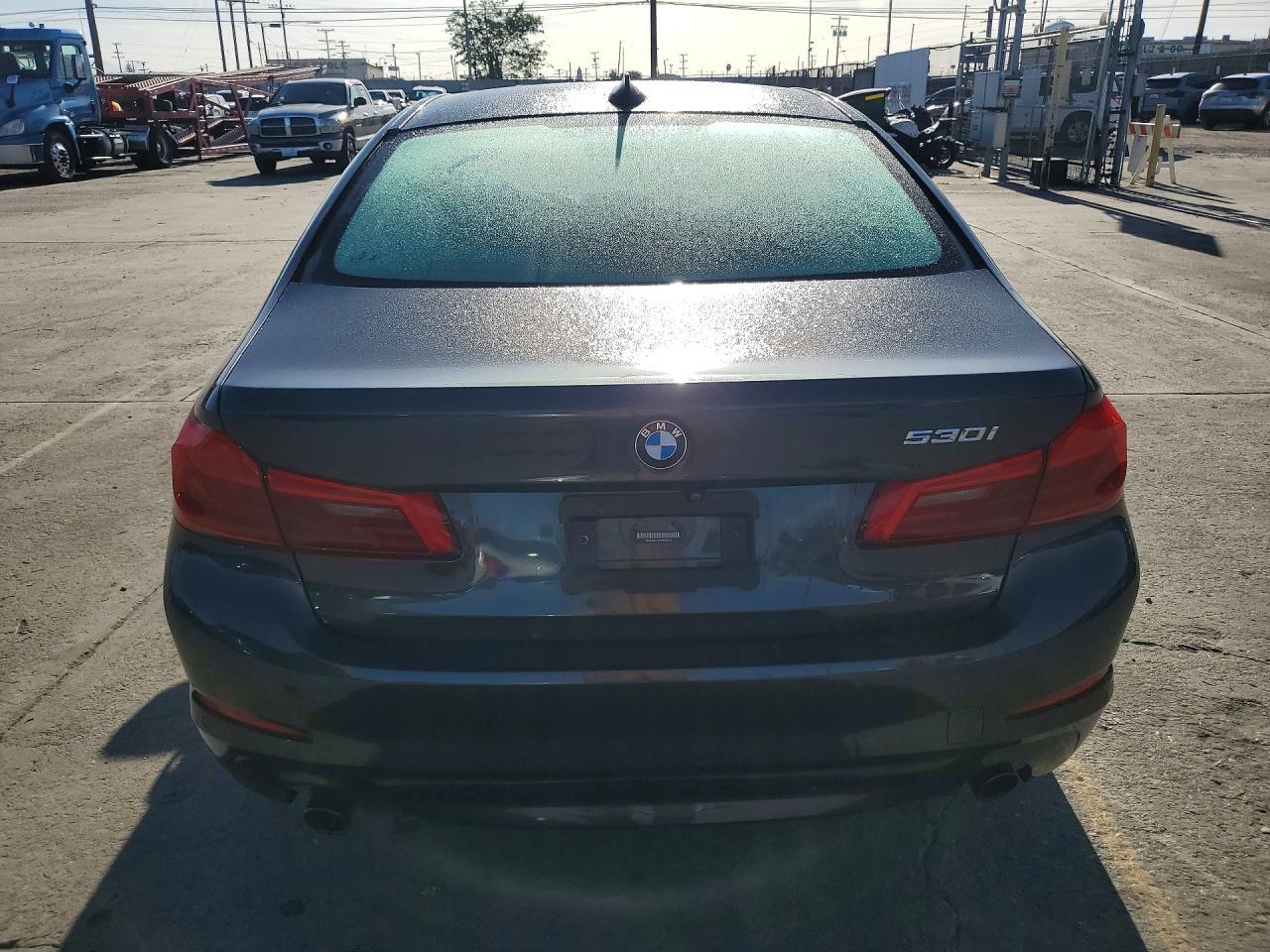 2020 BMW 530 I - Image 6
