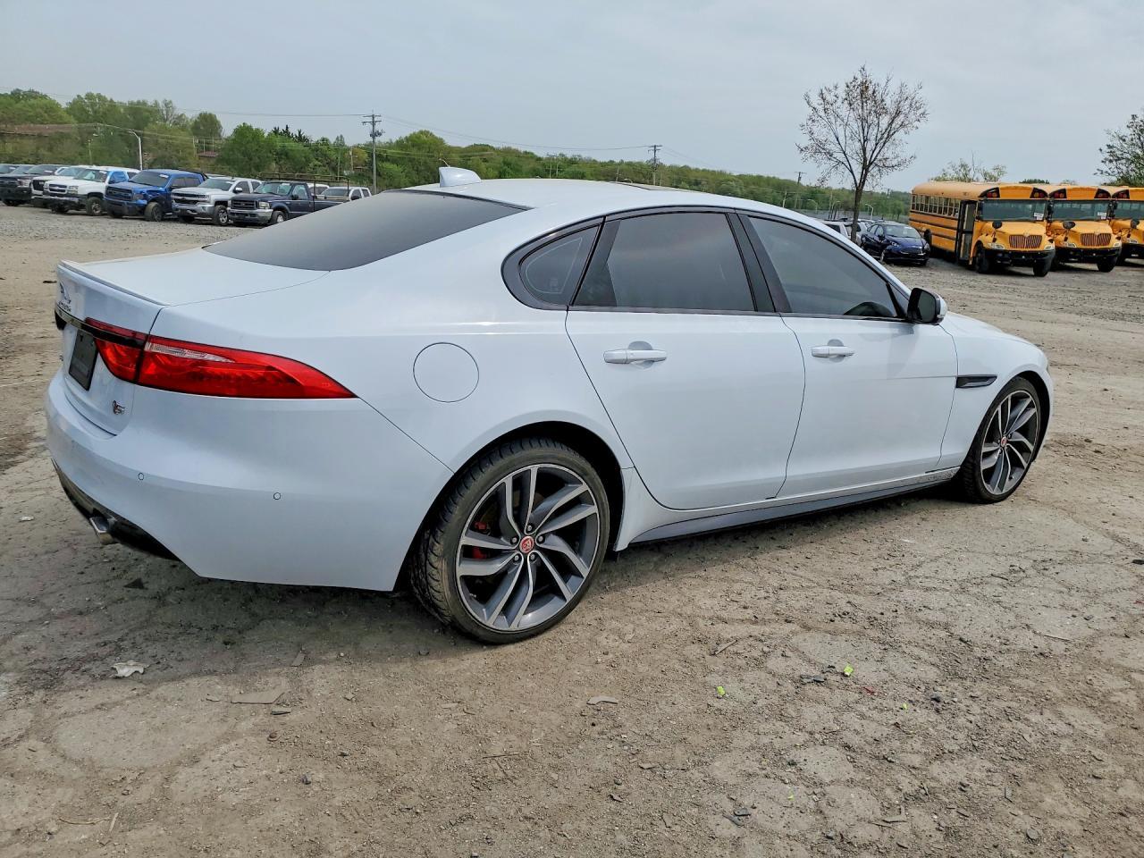 2016 Jaguar Xf S - Фото 3