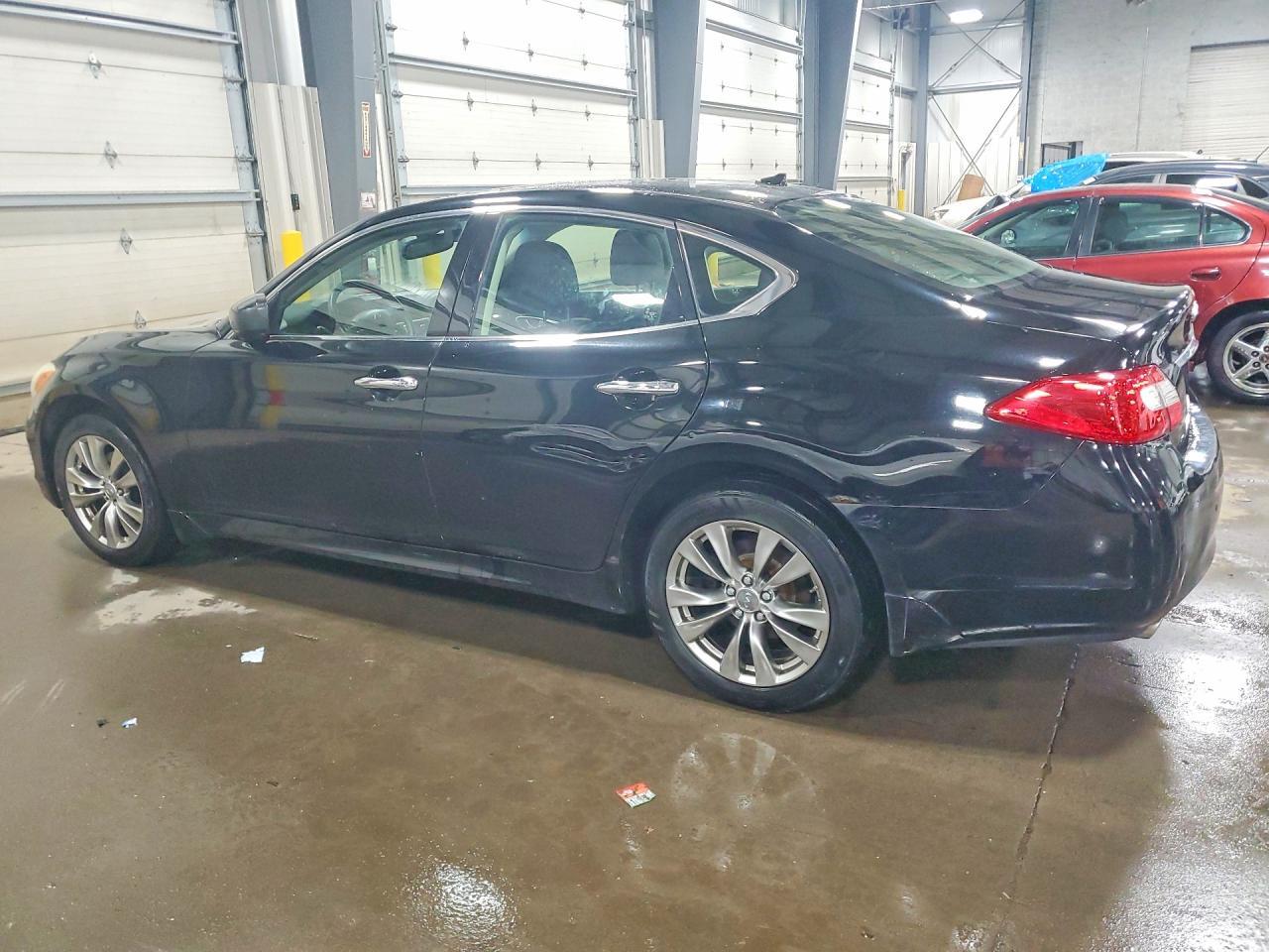 2013 Infiniti M37 X - Фото 2