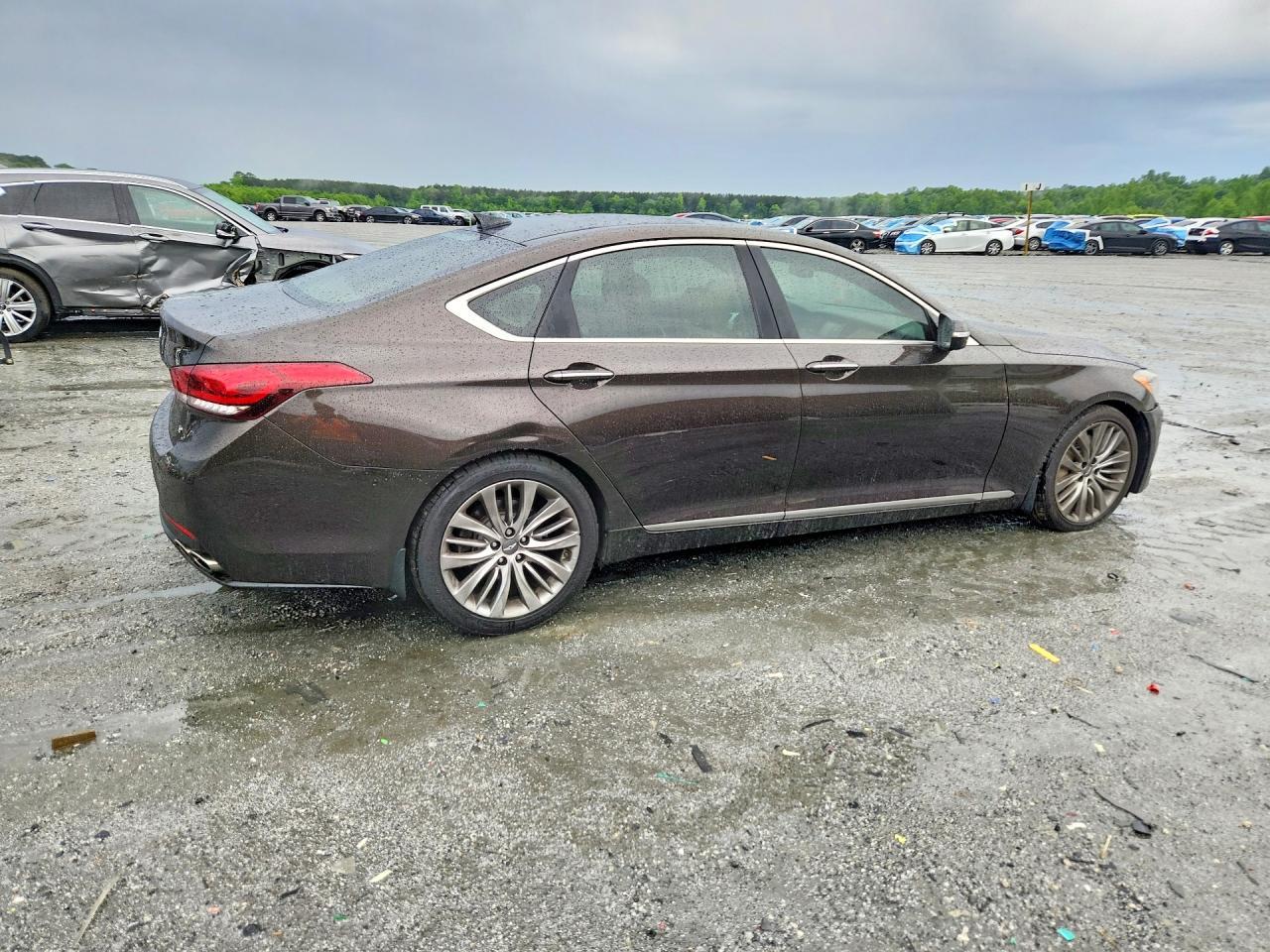 2015 Hyundai Genesis 5.0L - Image 3