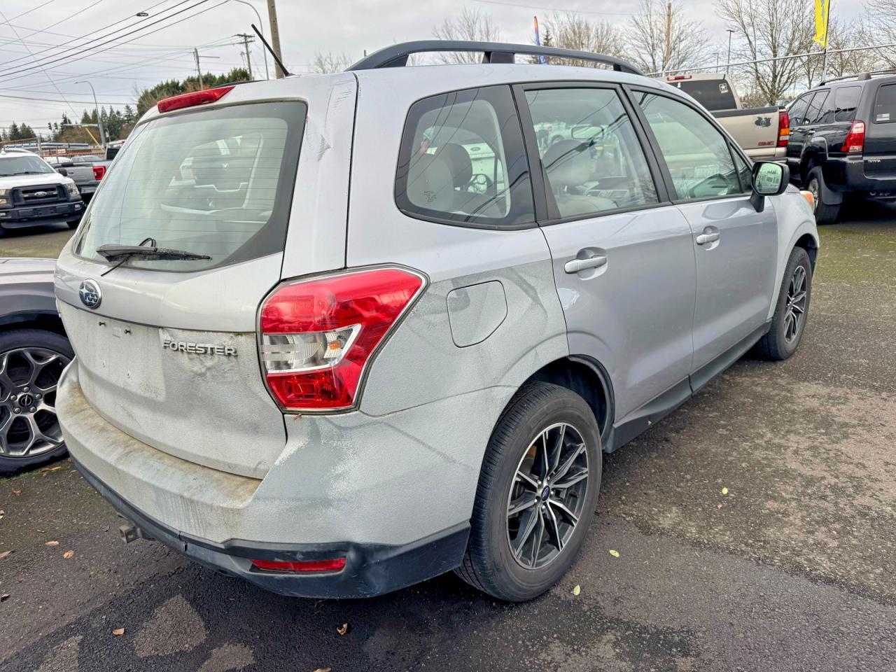 2015 Subaru Forester 2.5I - Image 4