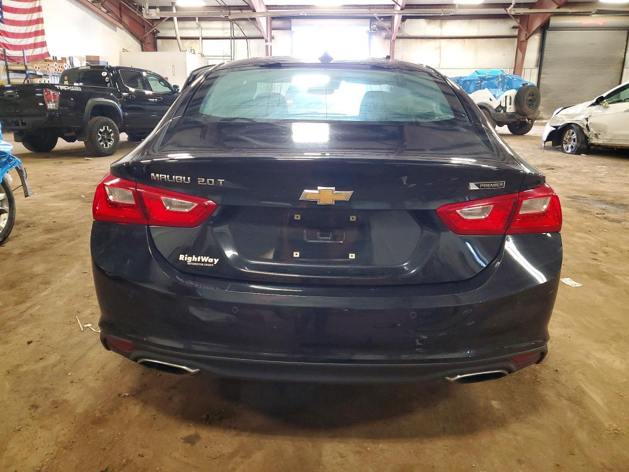 2017 Chevrolet Malibu Premier - Image 6