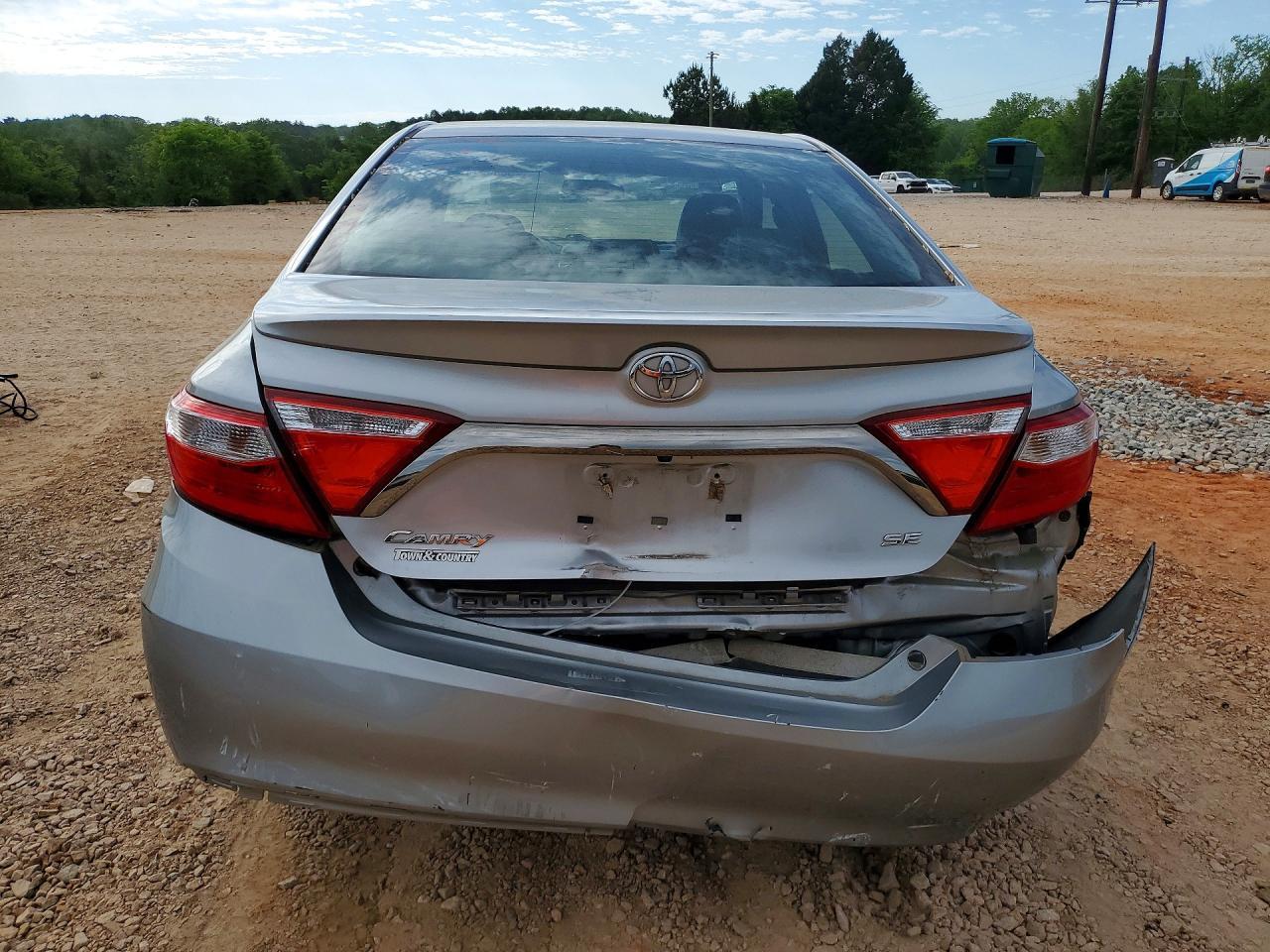 2015 Toyota Camry Se - Image 6