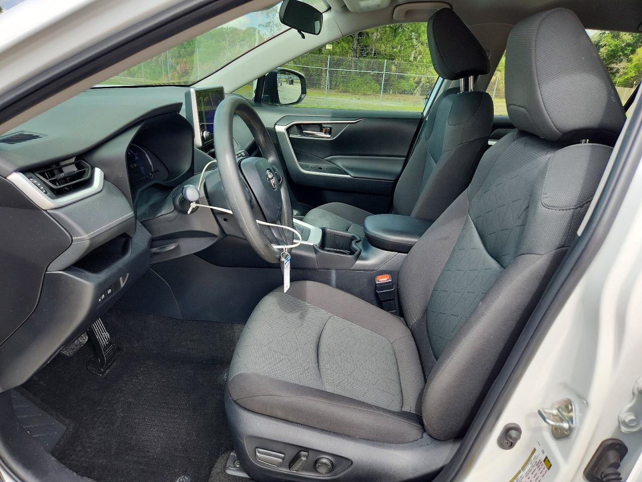 2024 Toyota Rav4 Hybrid Xle - Фото 7