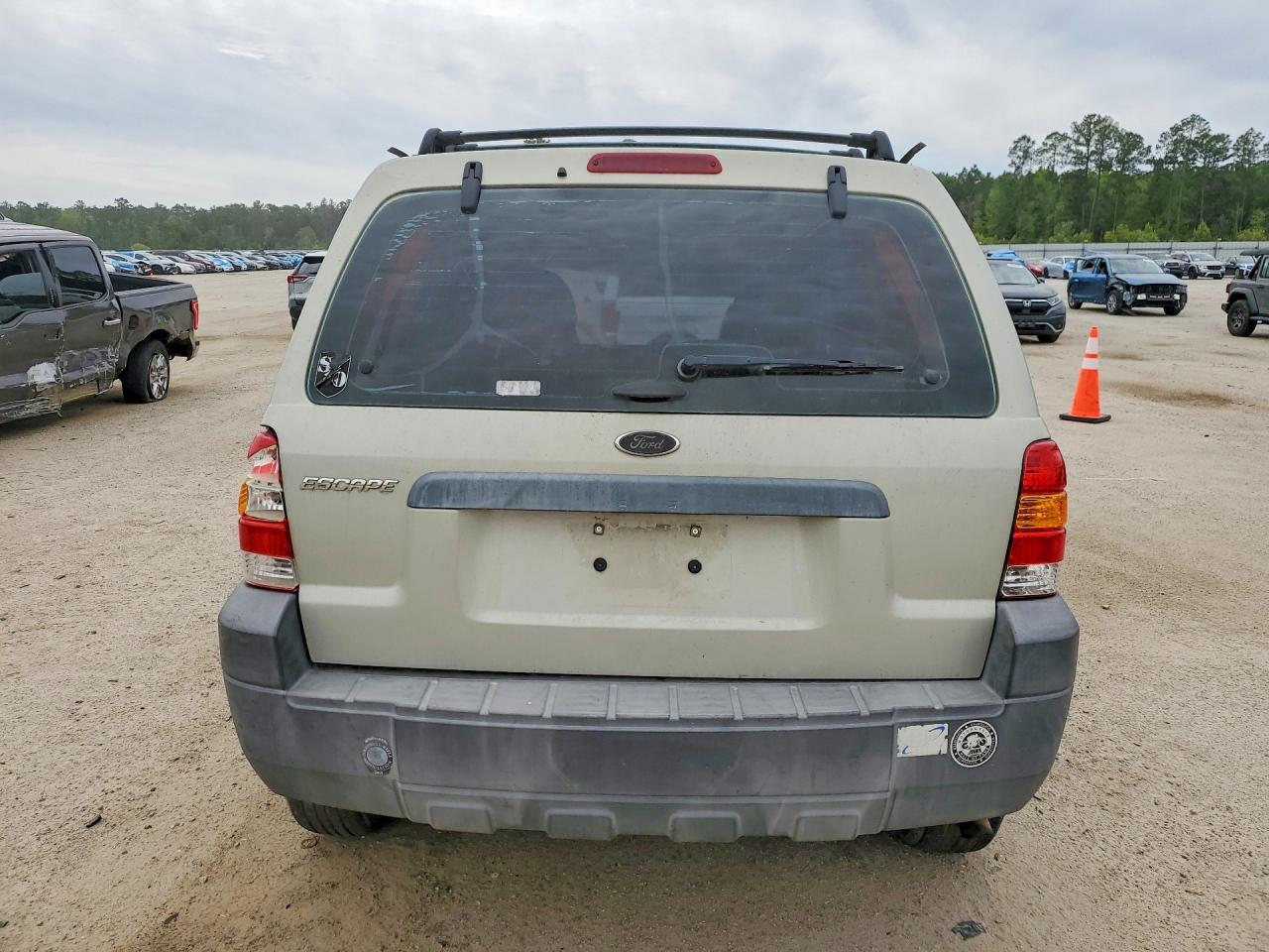 2006 Ford Escape Xls - Фото 6