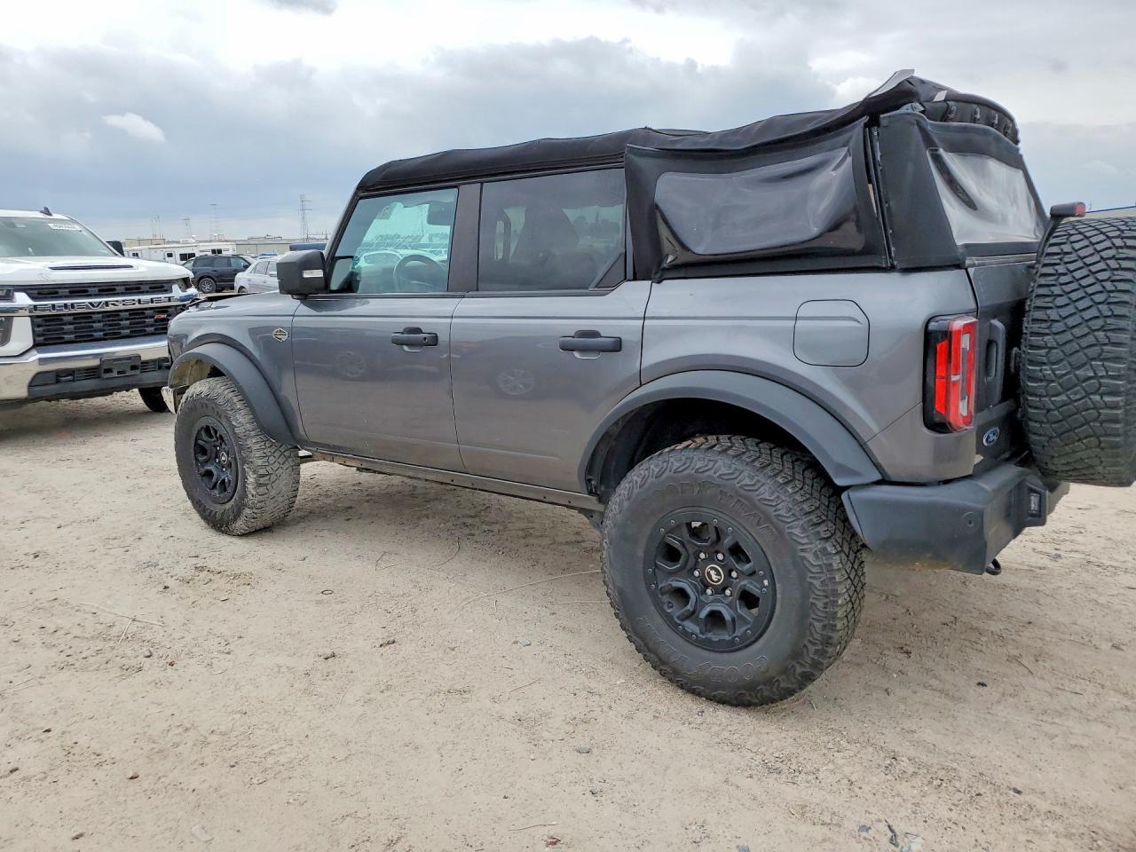 2024 Ford Bronco Wildtrak - Фото 2