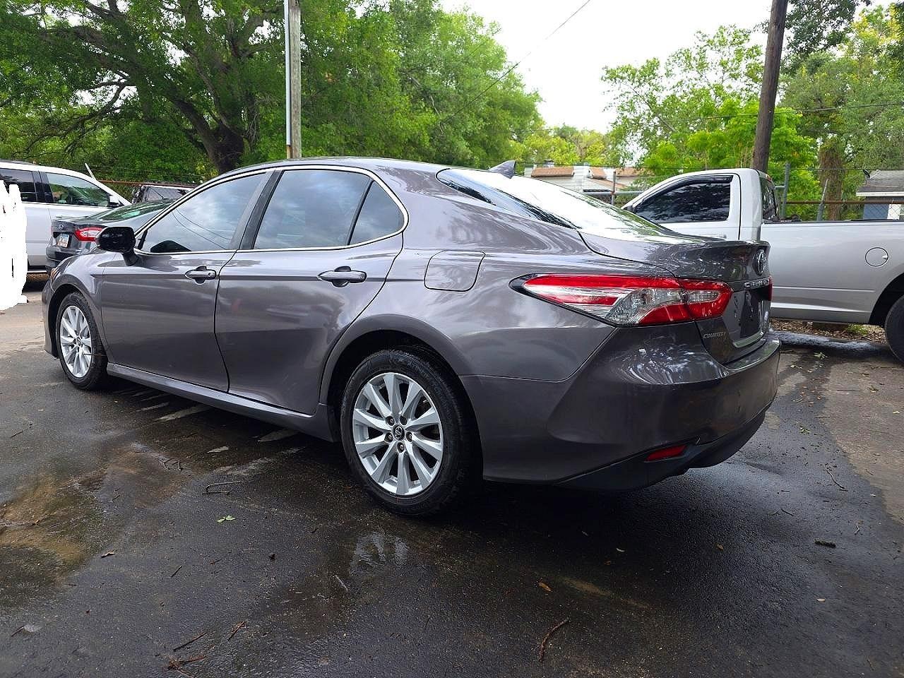 2019 Toyota Camry Le - Image 3