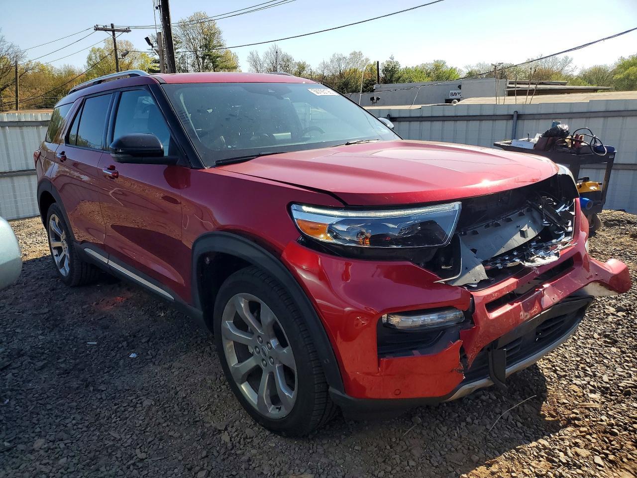 2020 Ford Explorer Platinum - Image 4