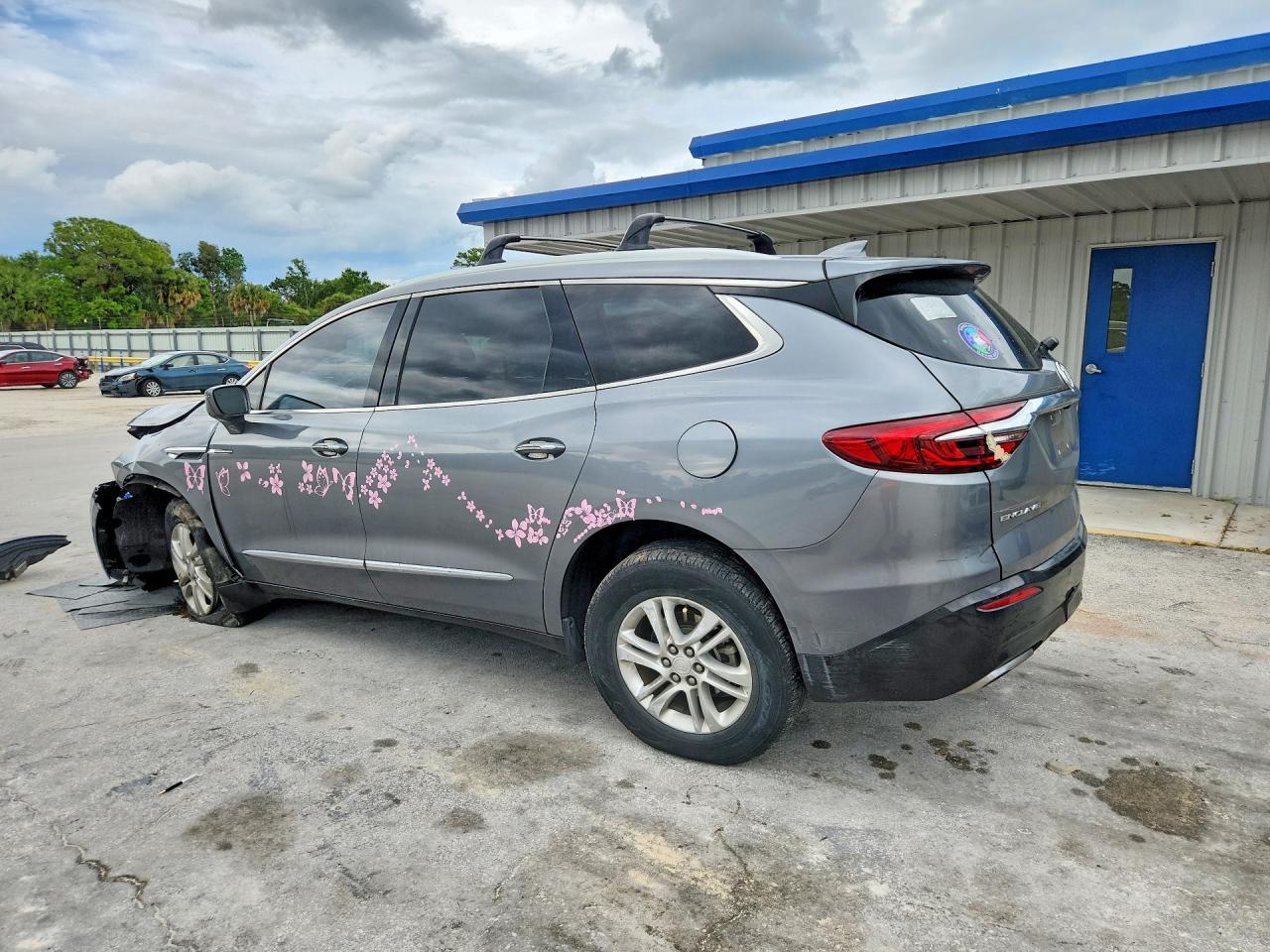 2020 Buick Enclave Essence - Image 2