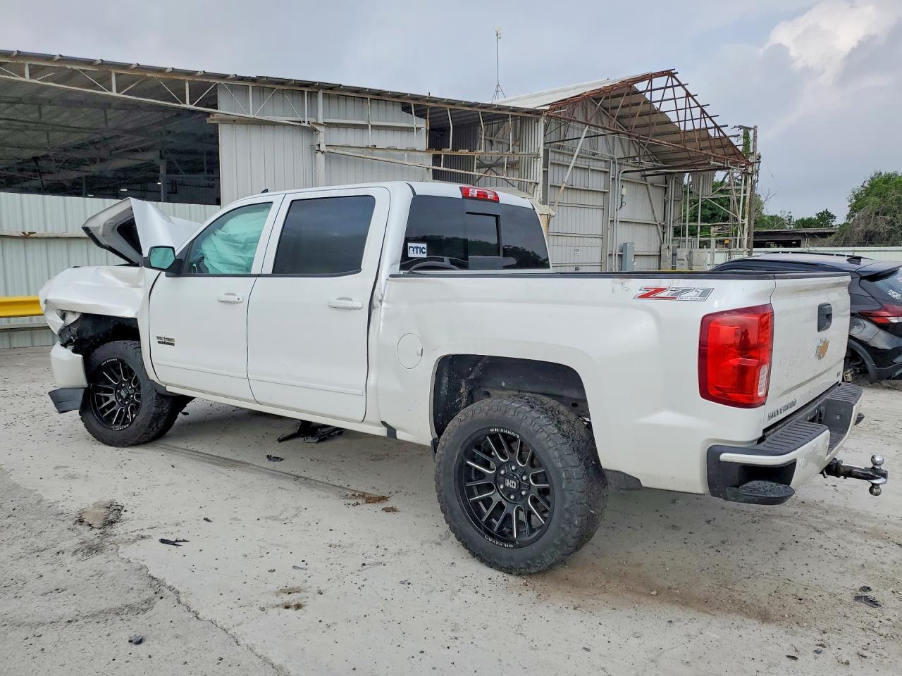 2017 Chevrolet Silverado K1500 Lt - Фото 2