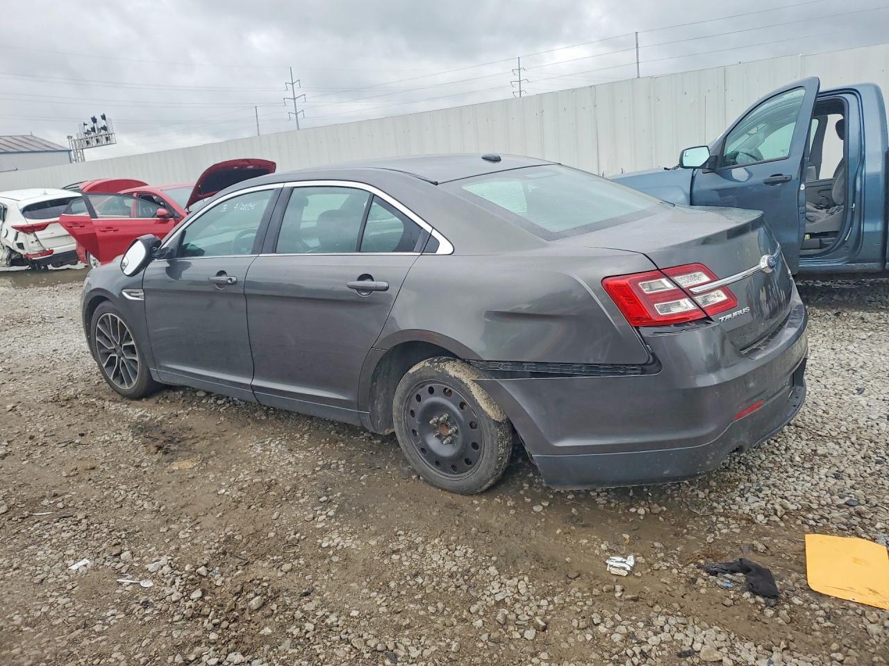 2017 Ford Taurus Sel - Image 2
