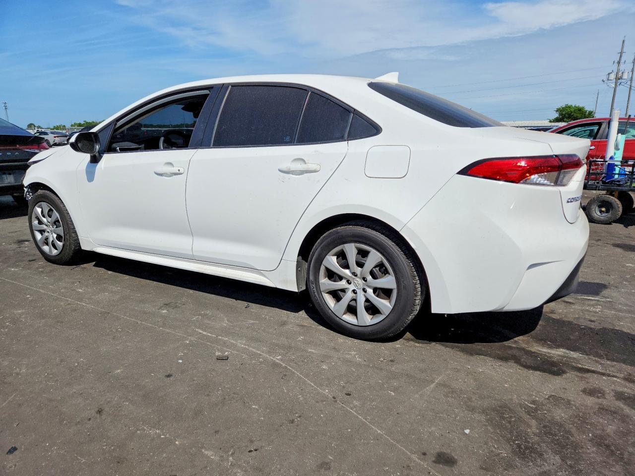 2024 Toyota Corolla Le - Фото 2