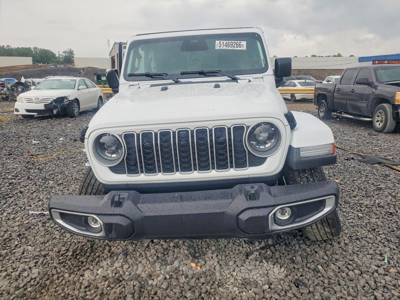 2026 Jeep Wrangler Sahara - Image 5