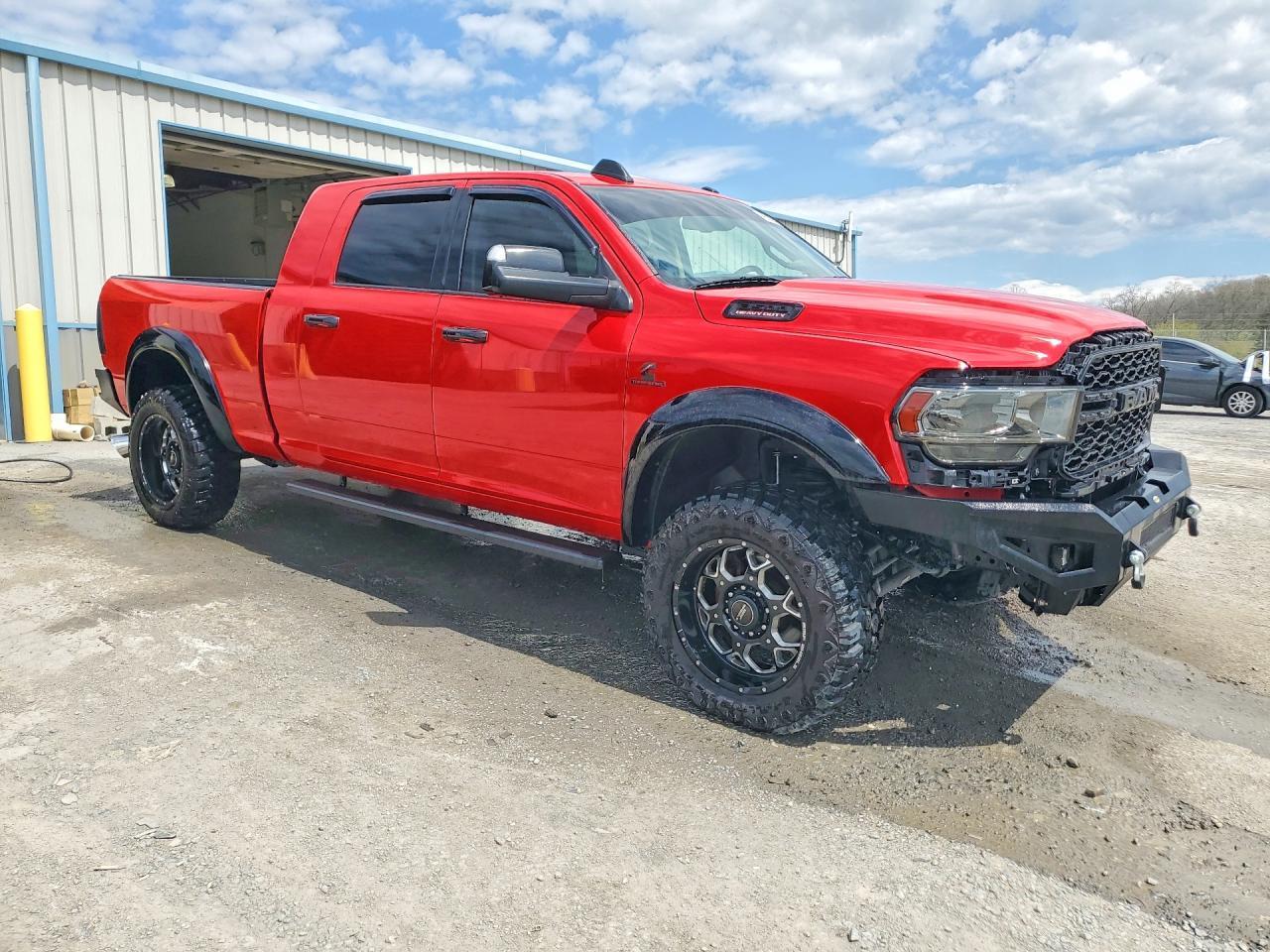 2021 Ram 3500 Laramie - Фото 4