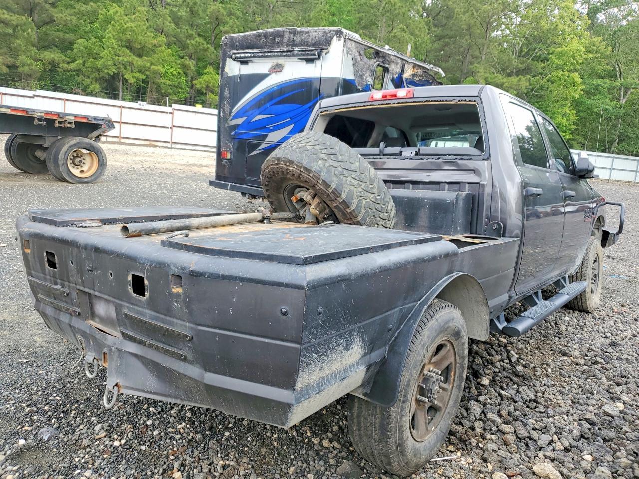 2017 Ram 2500 St Flatbed Truck - Фото 3