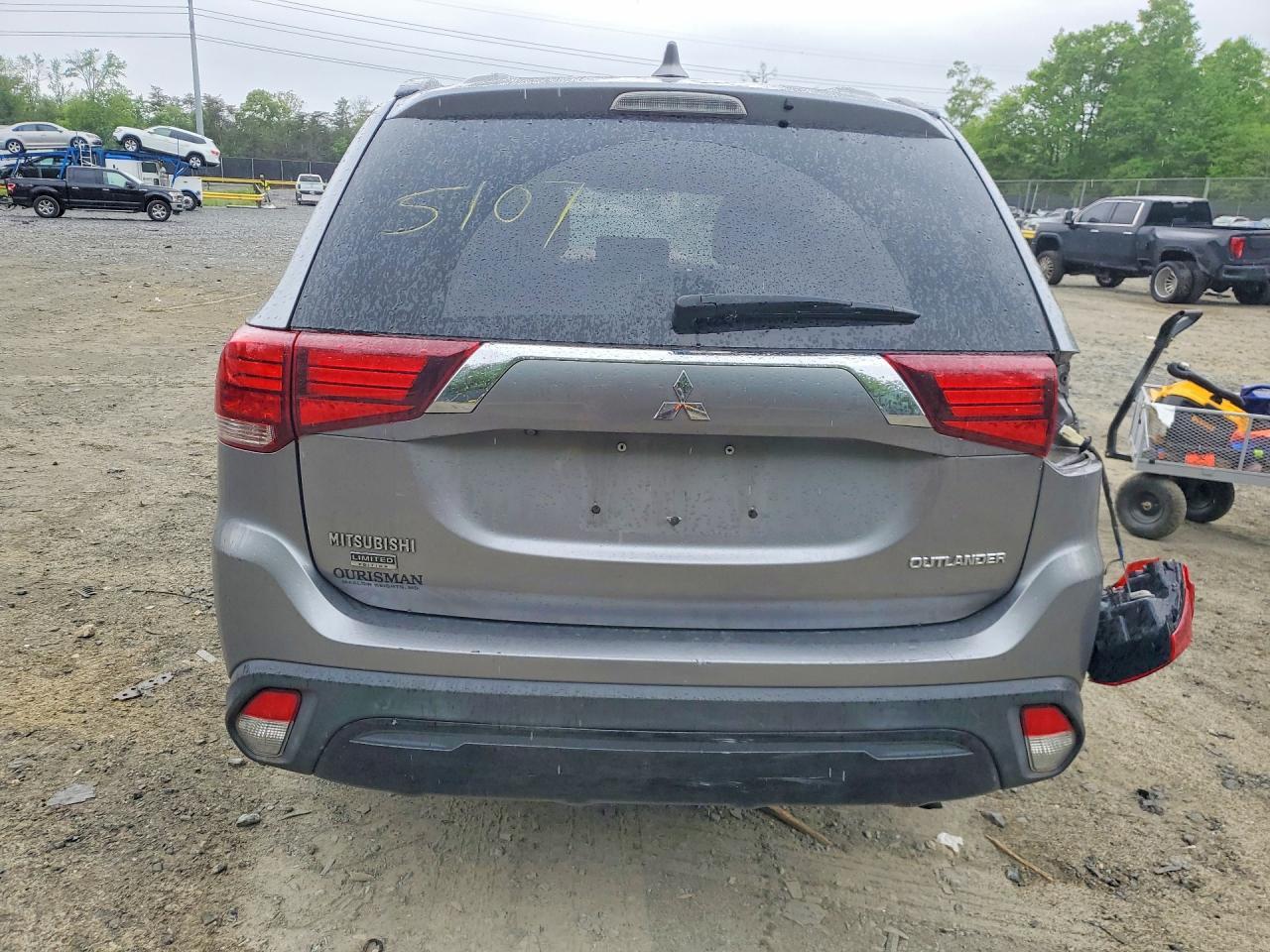 2019 Mitsubishi Outlander Se - Фото 6