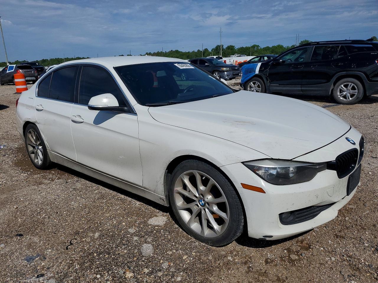 2015 BMW 320 I - Image 4