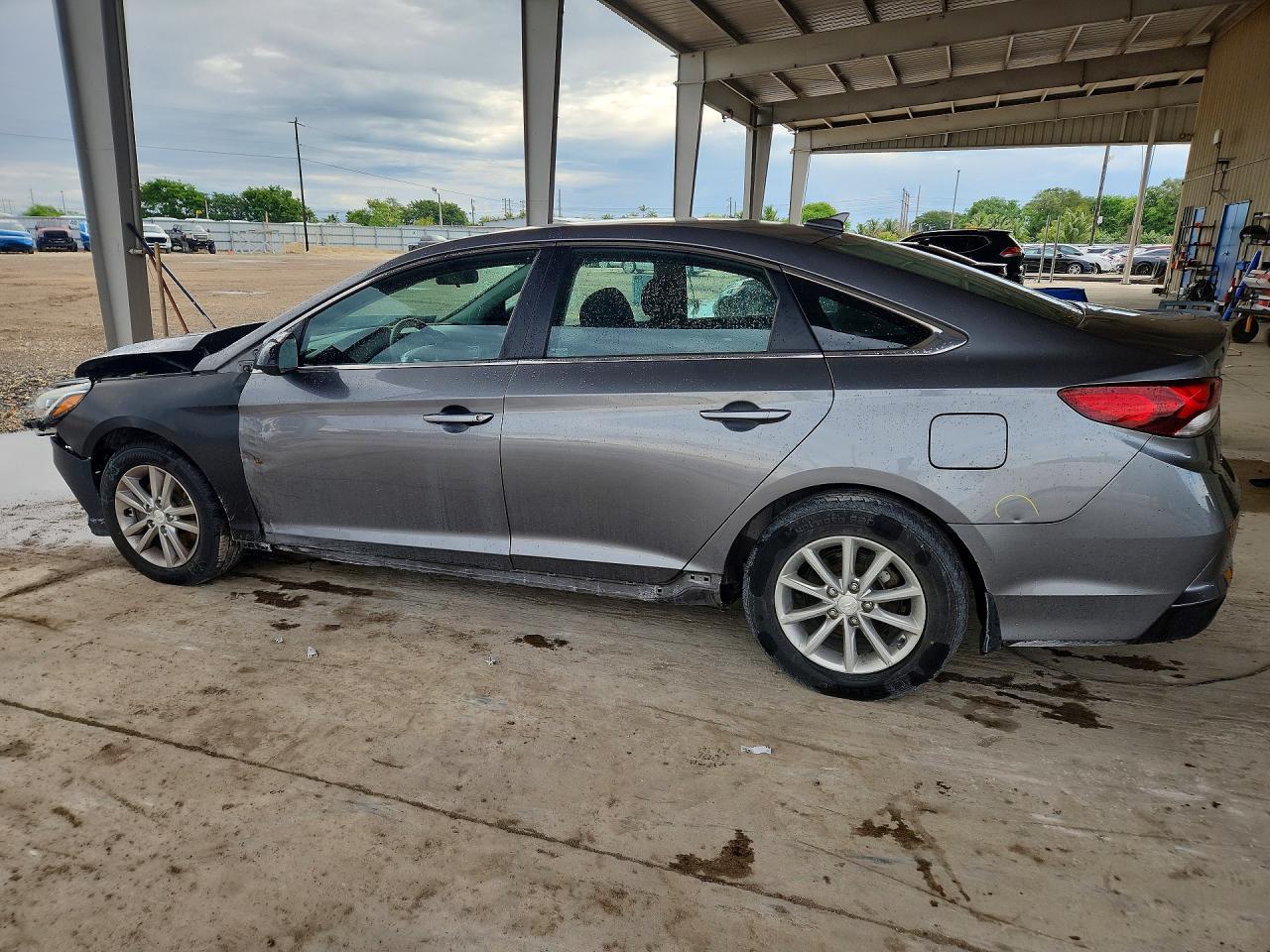 2019 Hyundai Sonata Se - Фото 2